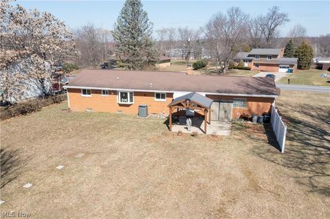 42 Moore Rd, Akron, OH 44319 photo 4