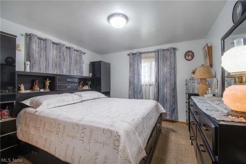 42 Moore Rd, Akron, OH 44319 photo 16