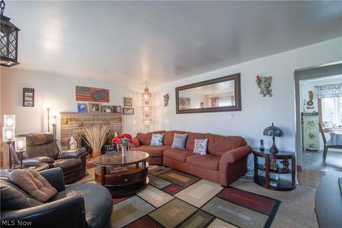 42 Moore Rd, Akron, OH 44319 photo 6