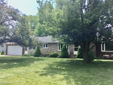 4204 Avondale Ln NW, Canton, OH 44708 photo 2