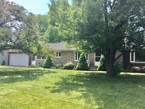 4204 Avondale Ln NW, Canton, OH 44708 photo 1