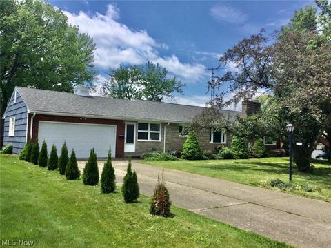 4204 Avondale Ln NW, Canton, OH 44708 photo 3