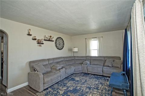 444 E 329th St, Willowick, OH 44095 photo 3