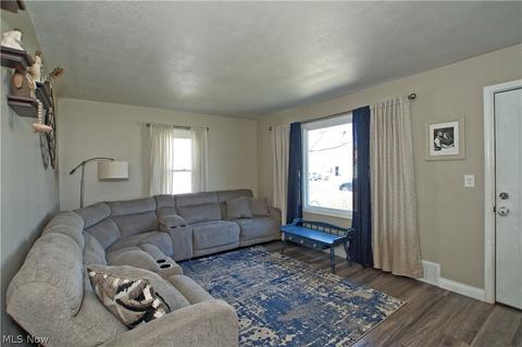 444 E 329th St, Willowick, OH 44095 photo 5