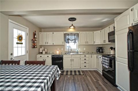 444 E 329th St, Willowick, OH 44095 photo 9