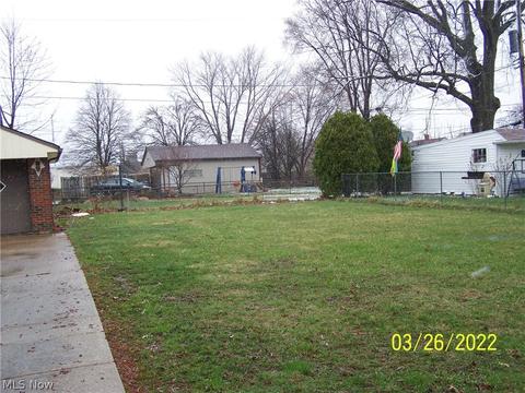 2714 Brookview Blvd, Parma, OH 44134 photo 3