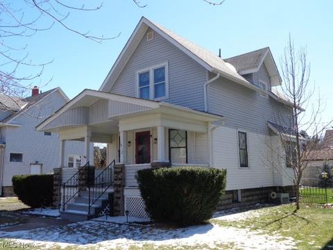 1812 E 46th St, Ashtabula, OH 44004 photo 4