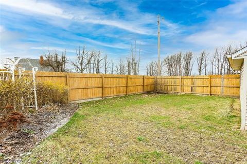 832 E 218th St, Euclid, OH 44119 photo 7