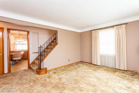 832 E 218th St, Euclid, OH 44119 photo 13