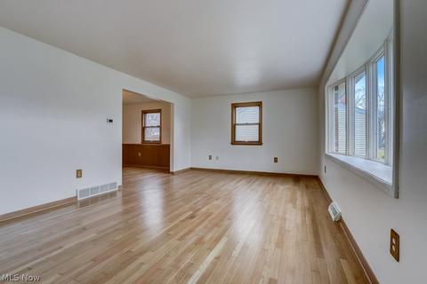 312 University Ave, Elyria, OH 44035 photo 11