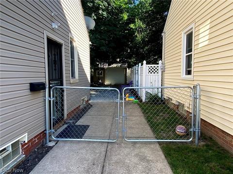 5907 Forest Ave, Parma, OH 44129 photo 4