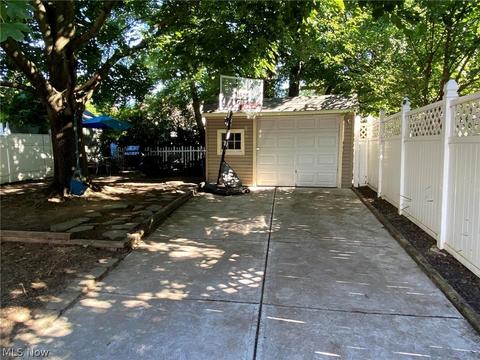 5907 Forest Ave, Parma, OH 44129 photo 5