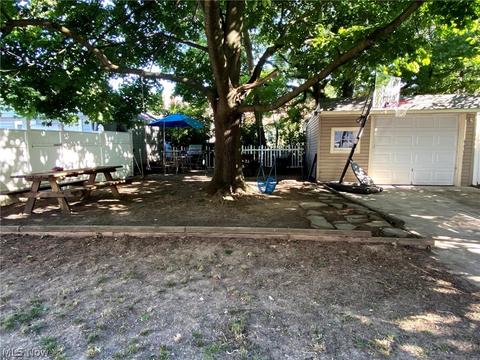 5907 Forest Ave, Parma, OH 44129 photo 3