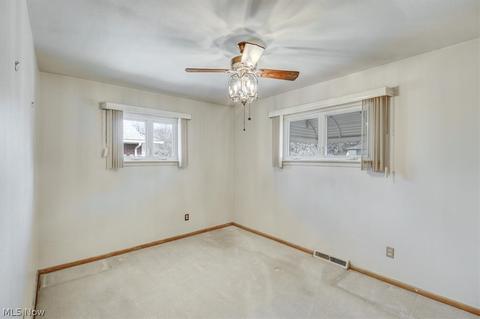 9060 Tracy Trl, Parma, OH 44130 photo 15