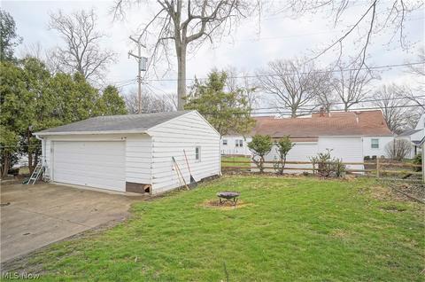 301 E 270th St, Euclid, OH 44132 photo 8