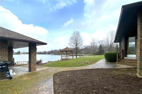 731 Beach Dr, Willard, OH 44890 photo 4