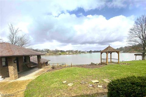 731 Beach Dr, Willard, OH 44890 photo 6