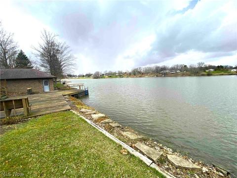 731 Beach Dr, Willard, OH 44890 photo 9