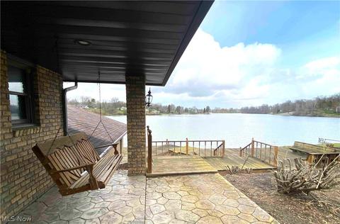 731 Beach Dr, Willard, OH 44890 photo 3