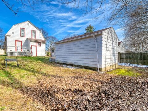 1130 Sawyer Ave, Akron, OH 44310 photo 4