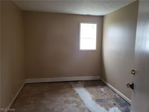 476 2nd St, Geneva, OH 44041 photo 6