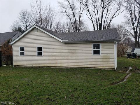 476 2nd St, Geneva, OH 44041 photo 10