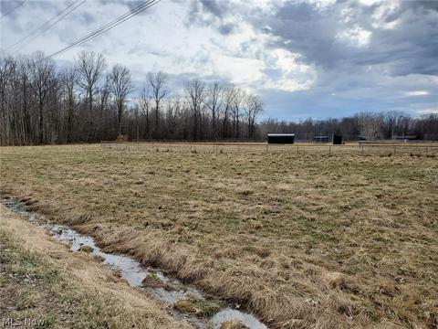 5920 N Bend Rd, Ashtabula, OH 44004 photo 2