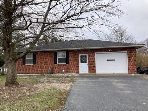 288 Portage Path, Willard, OH 44890 photo 1