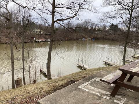 288 Portage Path, Willard, OH 44890 photo 3