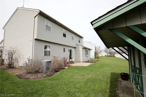 158 Findlay Ct, Elyria, OH 44035 photo 4