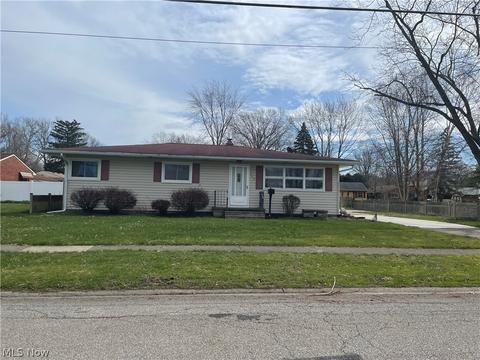 575 Wesley Ave, Elyria, OH 44035 photo 1