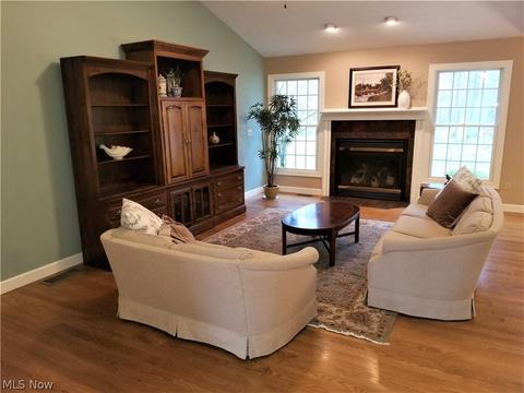 39900 Hope Ct, Elyria, OH 44035 photo 8