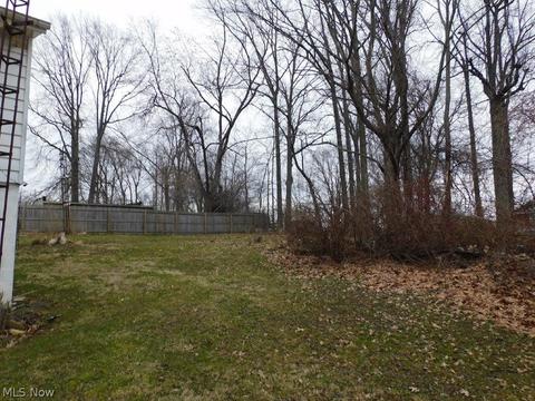 1508 W 17th St, Ashtabula, OH 44004 photo 3