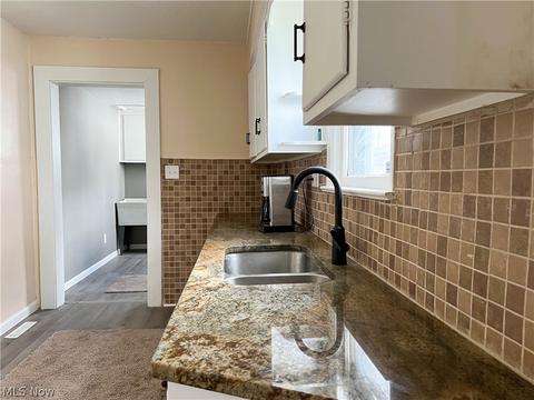 483 4th St, Struthers, OH 44471 photo 11