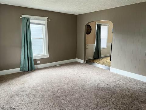 483 4th St, Struthers, OH 44471 photo 4