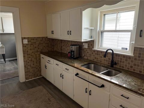 483 4th St, Struthers, OH 44471 photo 10