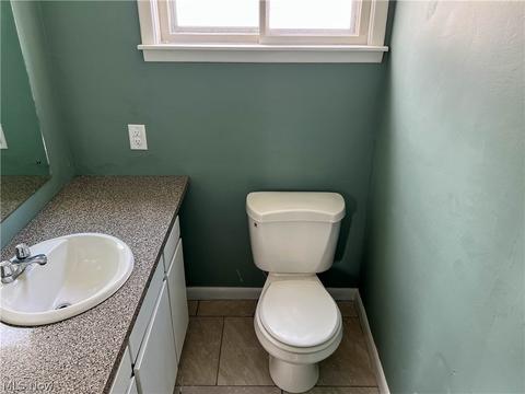 483 4th St, Struthers, OH 44471 photo 17