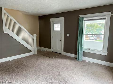 483 4th St, Struthers, OH 44471 photo 5