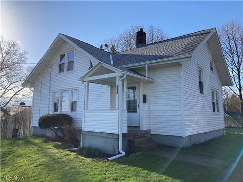 400 Rexford St, Akron, OH 44314 photo 2