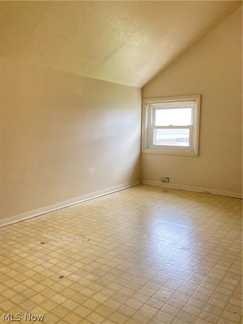 400 Rexford St, Akron, OH 44314 photo 19