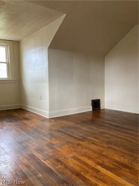 400 Rexford St, Akron, OH 44314 photo 18
