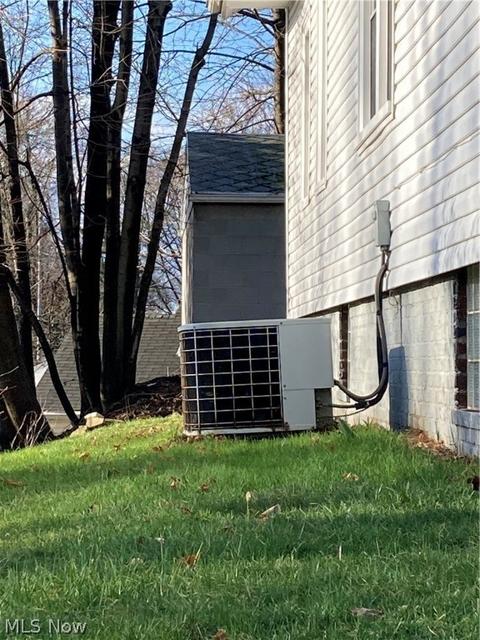 400 Rexford St, Akron, OH 44314 photo 4