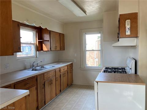 400 Rexford St, Akron, OH 44314 photo 13