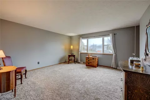 131 Wynn Ave, Elyria, OH 44035 photo 5