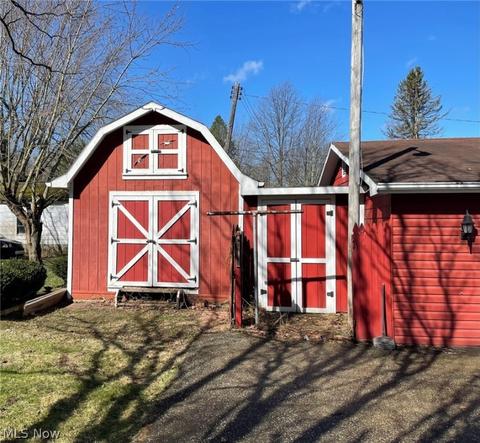 3842 Gordon Rd, Ashtabula, OH 44004 photo 2