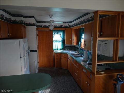 3842 Gordon Rd, Ashtabula, OH 44004 photo 5