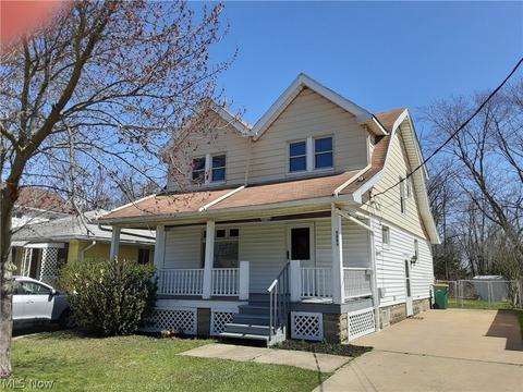 5251 Beech Ave, Maple Heights, OH 44137 photo 2