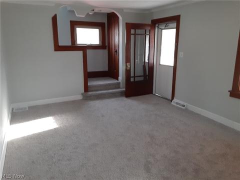 5251 Beech Ave, Maple Heights, OH 44137 photo 5