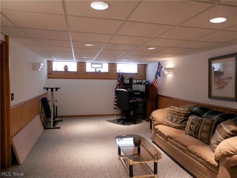 346 E 271st St, Euclid, OH 44132 photo 23