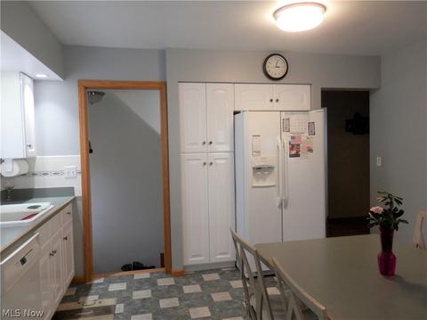 346 E 271st St, Euclid, OH 44132 photo 9